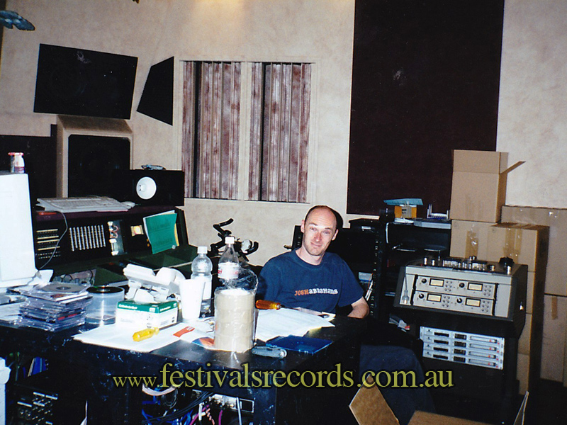 Festival Mastering closes Nov 2001, William Bowden packs up the studio Festival Mastering Packs up